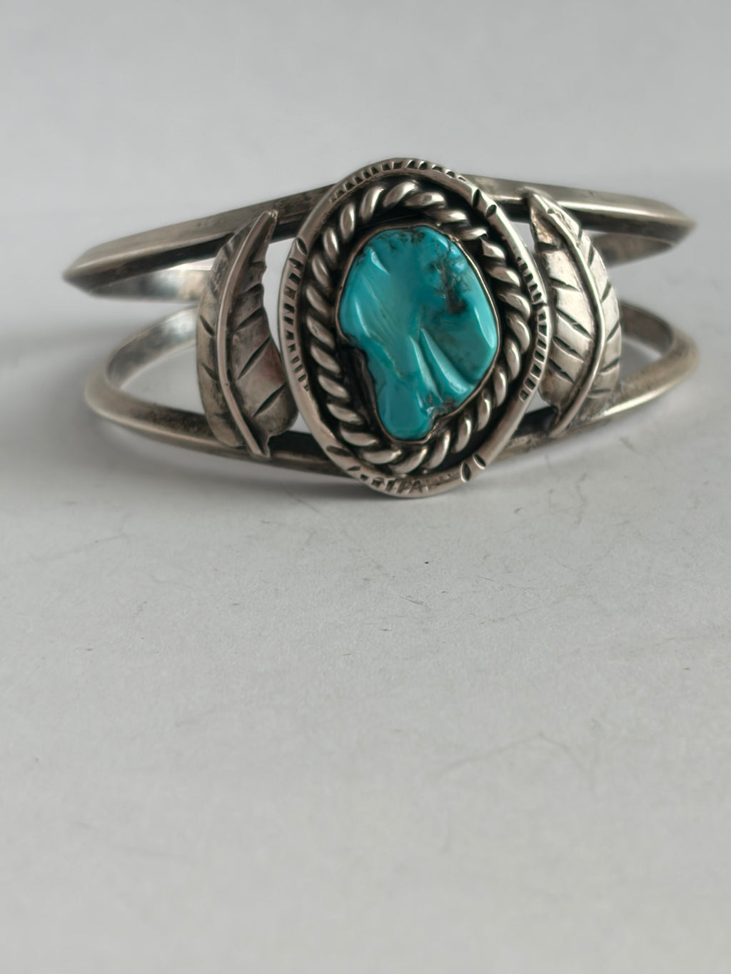 VINTAGE CARVED TURQUOISE CUFF