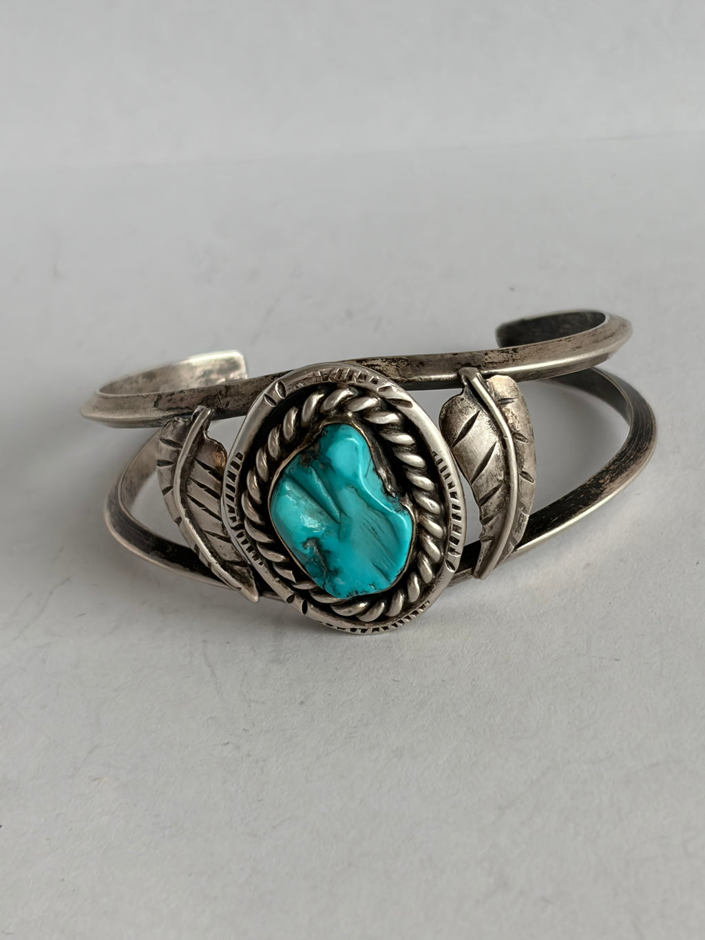 VINTAGE CARVED TURQUOISE CUFF