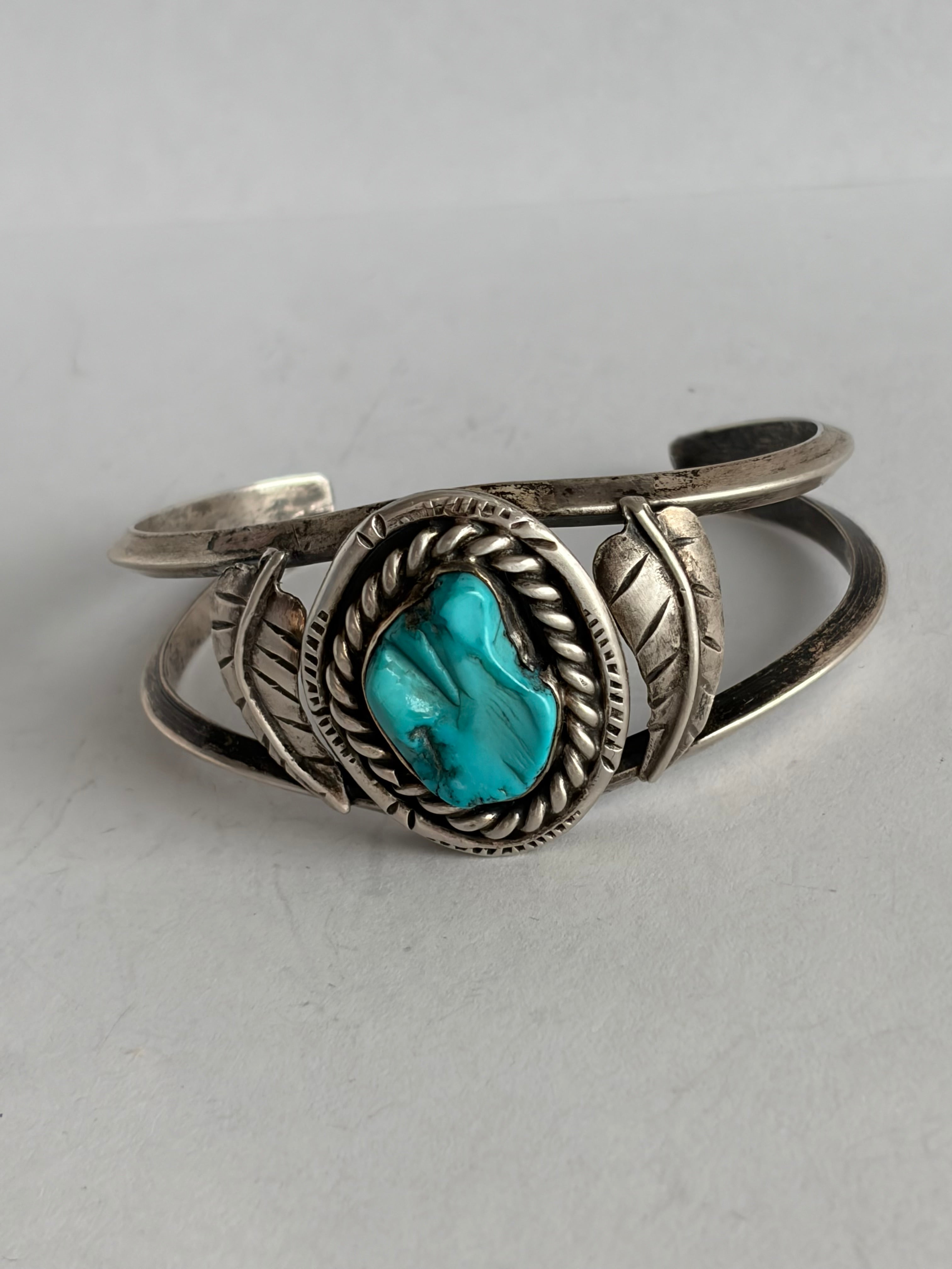 VINTAGE CARVED TURQUOISE CUFF