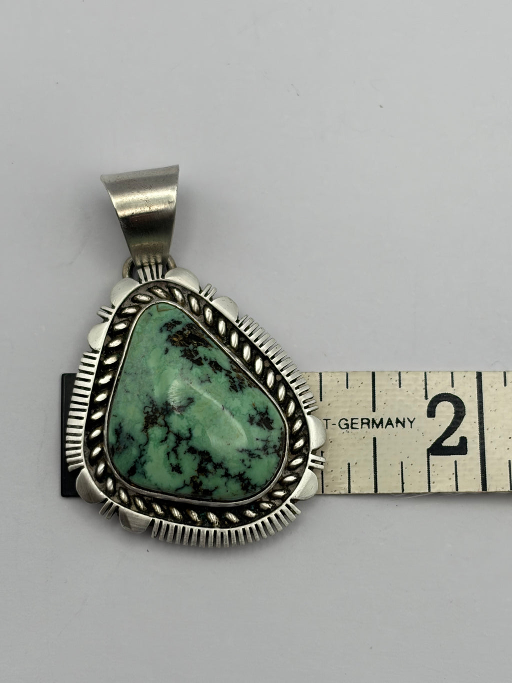 VARISCITE PENDANT